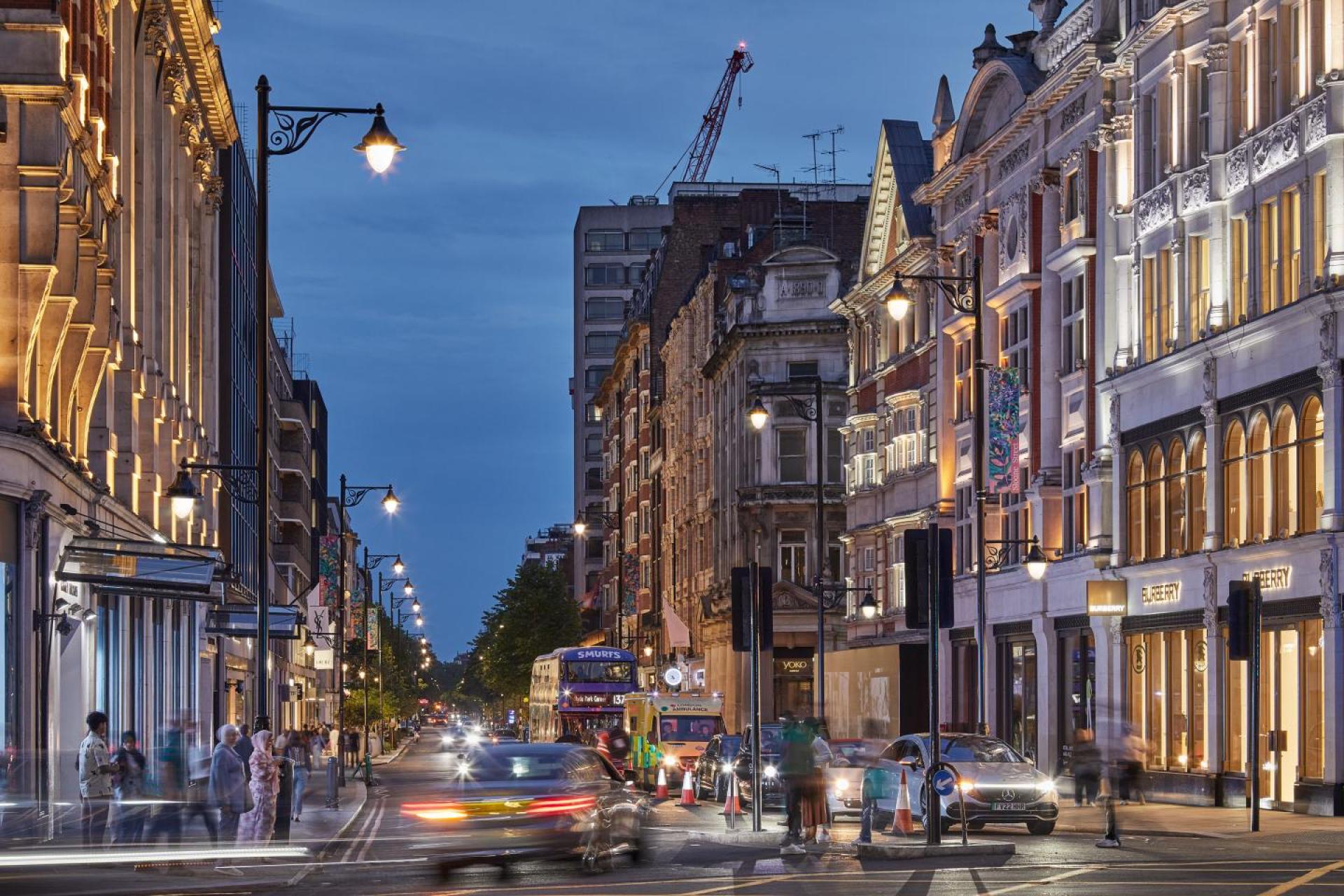 Schréder delivered a sustainable lighting solution to transform Sloane Street at night